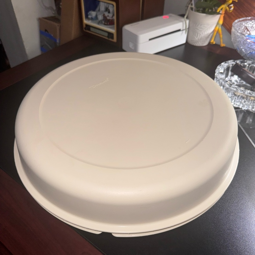 Vintage Tupperware Round Beige Plastic Food Storage Lid
